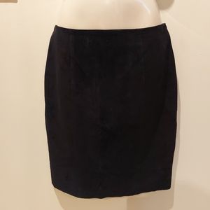 ❣️Ladies Danier pencil skirt size 6 (#465)